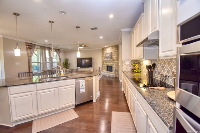 26013 Los Mirasoles, Boerne, TX 78015