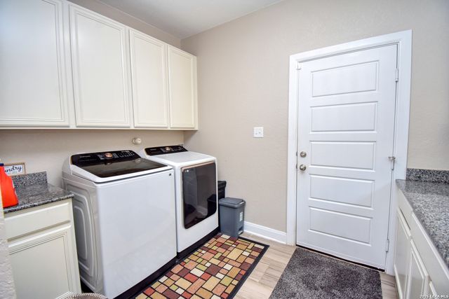 26013 Los Mirasoles, Boerne, TX 78015