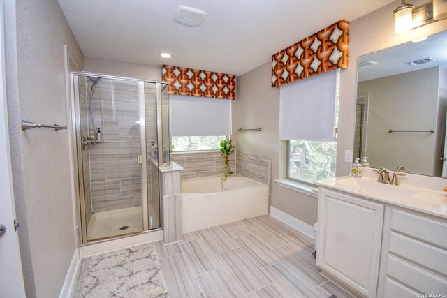 26013 Los Mirasoles, Boerne, TX 78015