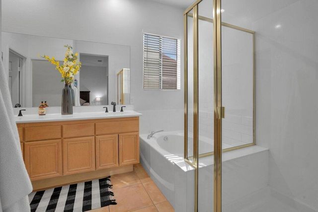 45180 Debbie Drive, La Quinta, CA 92253