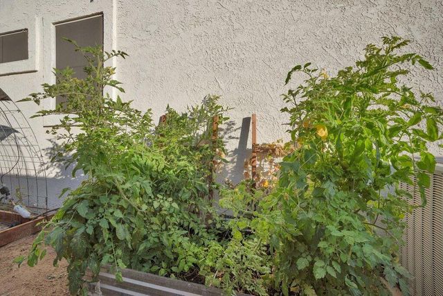 45180 Debbie Drive, La Quinta, CA 92253