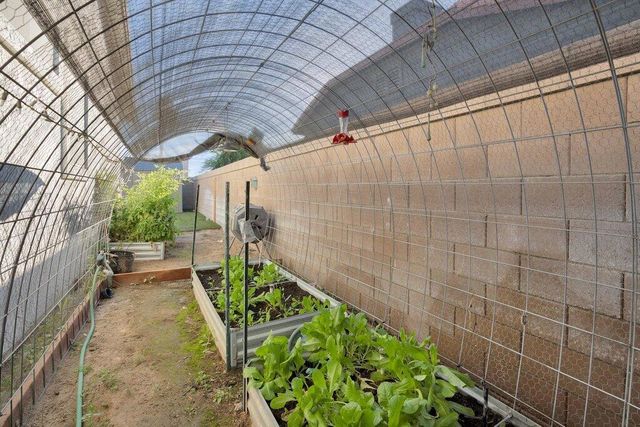 45180 Debbie Drive, La Quinta, CA 92253