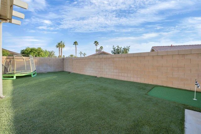 45180 Debbie Drive, La Quinta, CA 92253