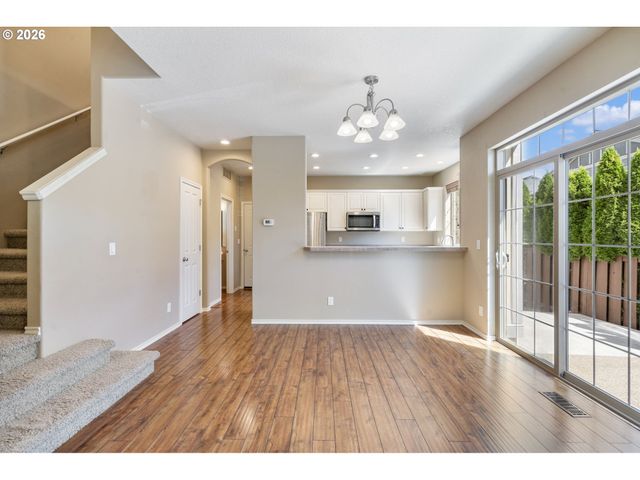 16845 Nw Vetter Drive, Portland, OR 97229