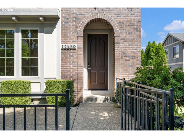 16845 Nw Vetter Drive, Portland, OR 97229