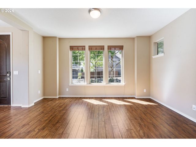 16845 Nw Vetter Drive, Portland, OR 97229