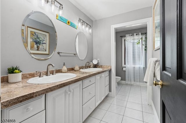 334 W Valley Brook Rd, Washington Twp., NJ 07830