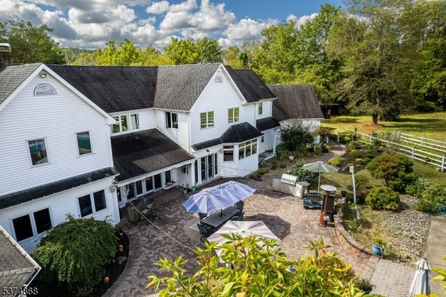 334 W Valley Brook Rd, Washington Twp., NJ 07830