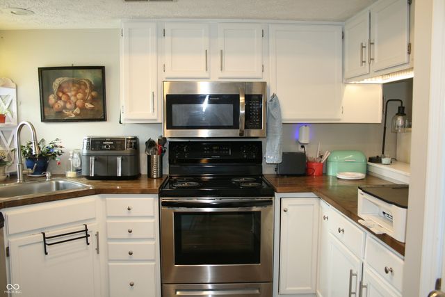 83 Lookout Ridge Drive, Columbus, IN 47201