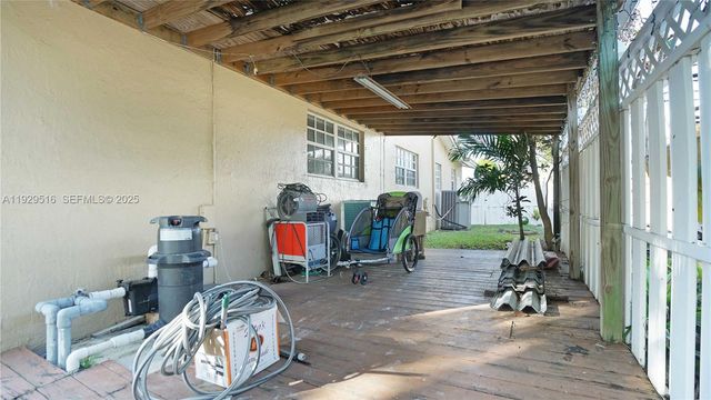 9730 Johnson St, Pembroke Pines, FL 33024