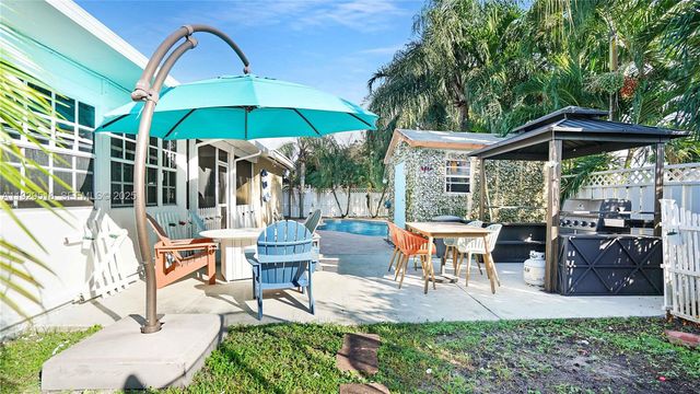 9730 Johnson St, Pembroke Pines, FL 33024