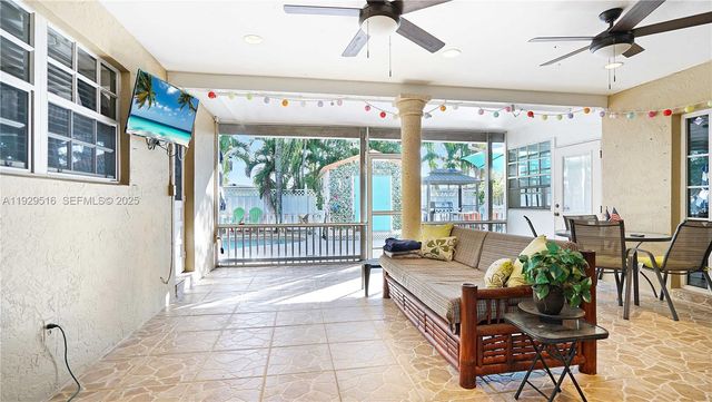 9730 Johnson St, Pembroke Pines, FL 33024