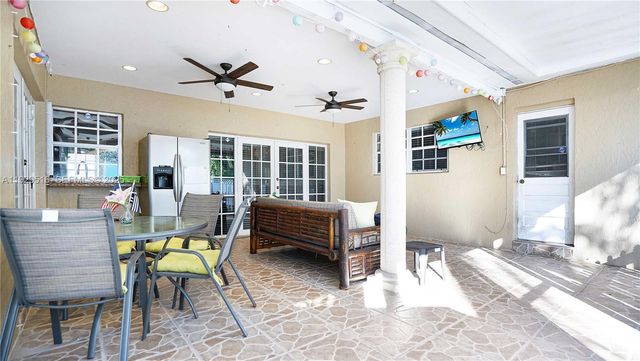 9730 Johnson St, Pembroke Pines, FL 33024