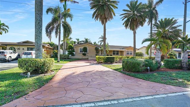 9730 Johnson St, Pembroke Pines, FL 33024