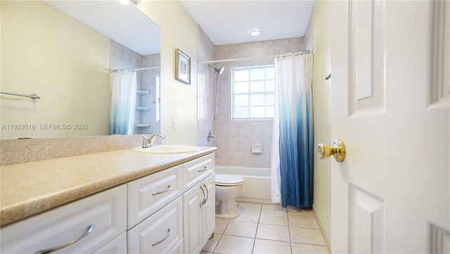 9730 Johnson St, Pembroke Pines, FL 33024