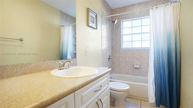 9730 Johnson St, Pembroke Pines, FL 33024