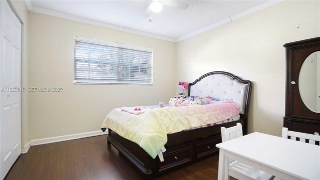 9730 Johnson St, Pembroke Pines, FL 33024