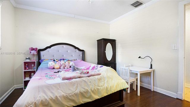 9730 Johnson St, Pembroke Pines, FL 33024