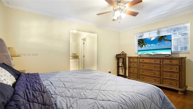 9730 Johnson St, Pembroke Pines, FL 33024