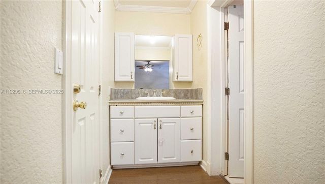 9730 Johnson St, Pembroke Pines, FL 33024