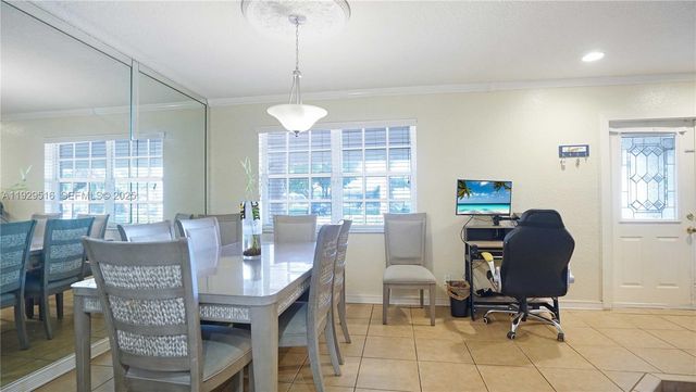 9730 Johnson St, Pembroke Pines, FL 33024