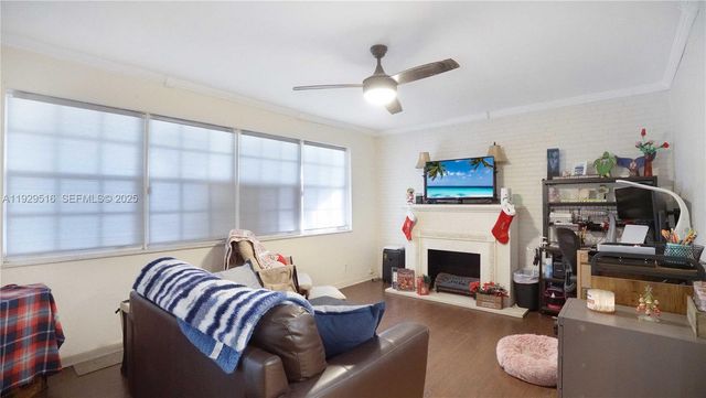 9730 Johnson St, Pembroke Pines, FL 33024