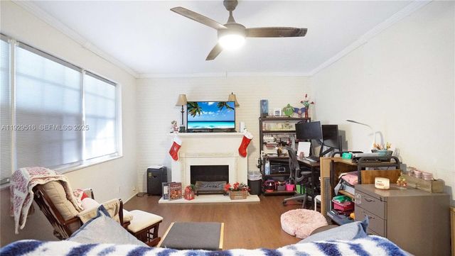 9730 Johnson St, Pembroke Pines, FL 33024