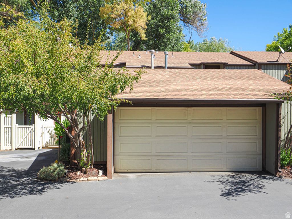 5477 S WILLOW LN, Murray, UT 84107 — photo 3