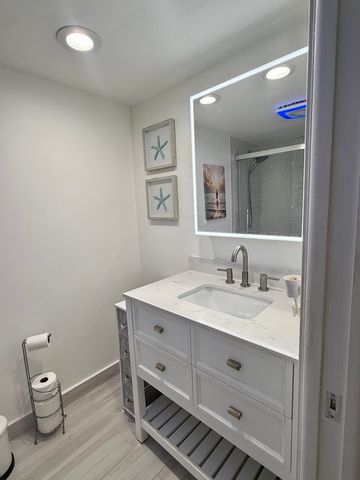 3180 NE 48TH Court 406, Lighthouse Point, FL 33064
