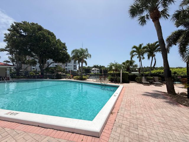 3180 NE 48TH Court 406, Lighthouse Point, FL 33064