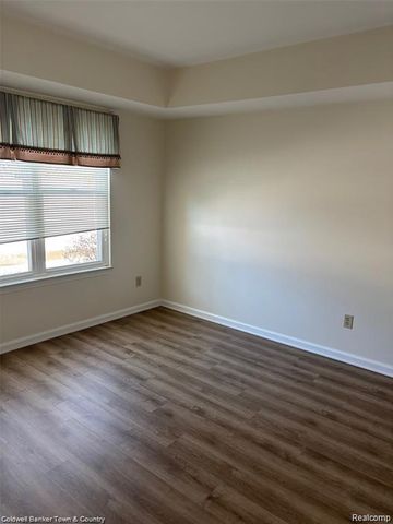 2225 S Huron Parkway 2, Ann Arbor, MI 48104