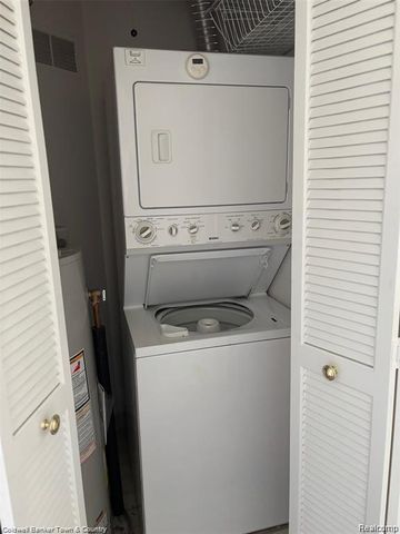 2225 S Huron Parkway 2, Ann Arbor, MI 48104