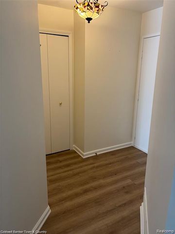 2225 S Huron Parkway 2, Ann Arbor, MI 48104