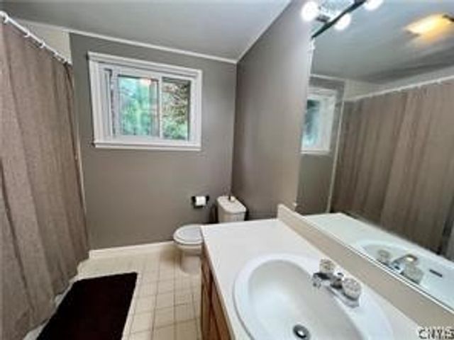 2 Gayle Road, Skaneateles, NY 13152