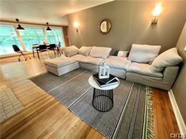 2 Gayle Road, Skaneateles, NY 13152