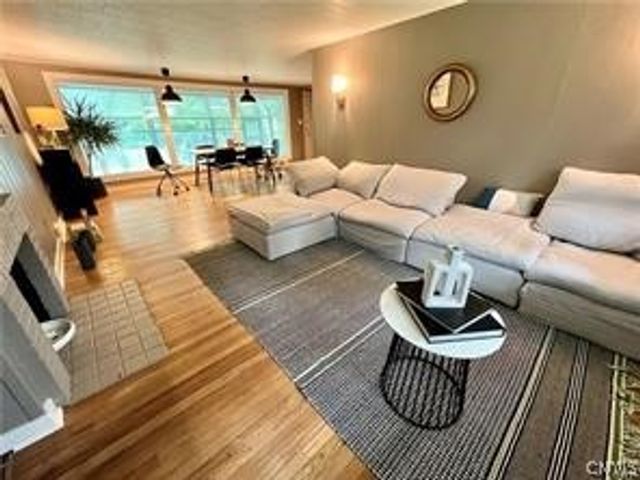 2 Gayle Road, Skaneateles, NY 13152