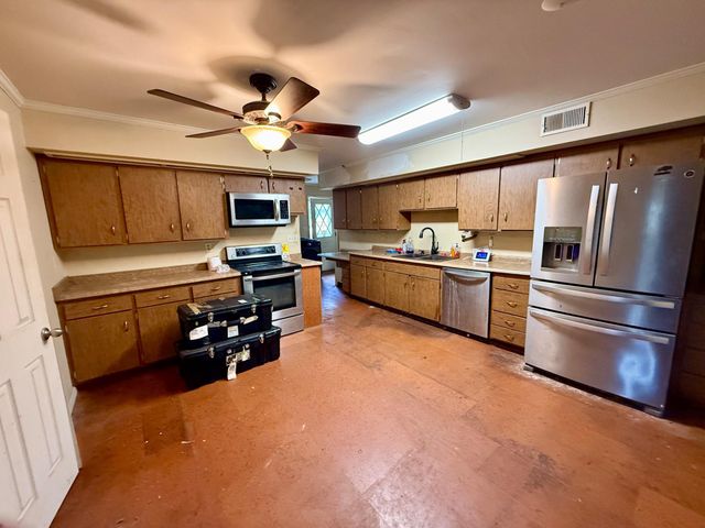 801 HICKORY LN, Milford, DE 19963