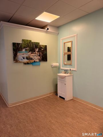 84 Church Street, Naugatuck, CT 06770