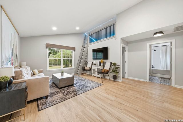 601 VALLEY VIEW WEST RD, San Marcos, TX 78666