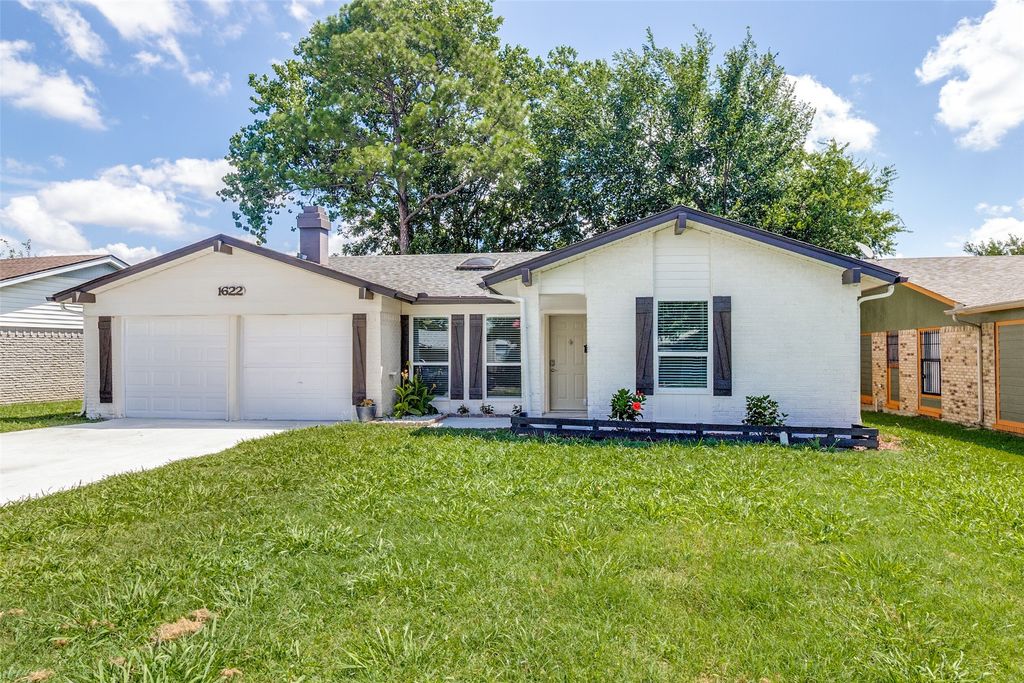 1622 Evergreen Drive, Mesquite, TX 75149