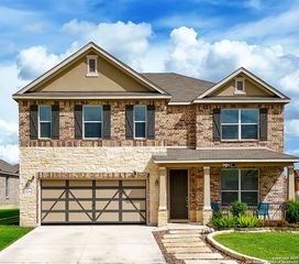 105 Colonial, Universal City, TX 78148