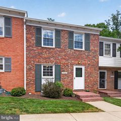 7716 TIVERTON DR, Springfield, VA 22152