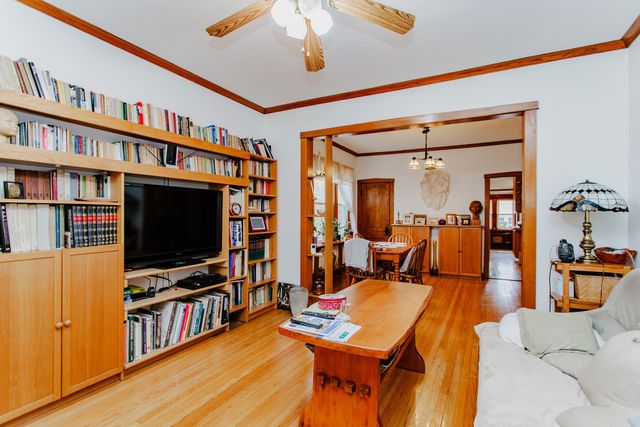 3755 N Nottingham Avenue, Chicago, IL 60634