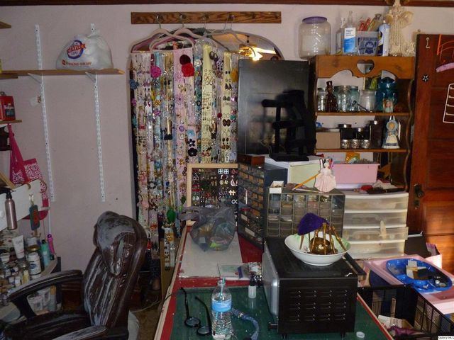 390 W 4th Street, Dallas City, IL 62330