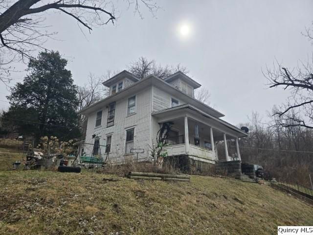 390 W 4th Street, Dallas City, IL 62330