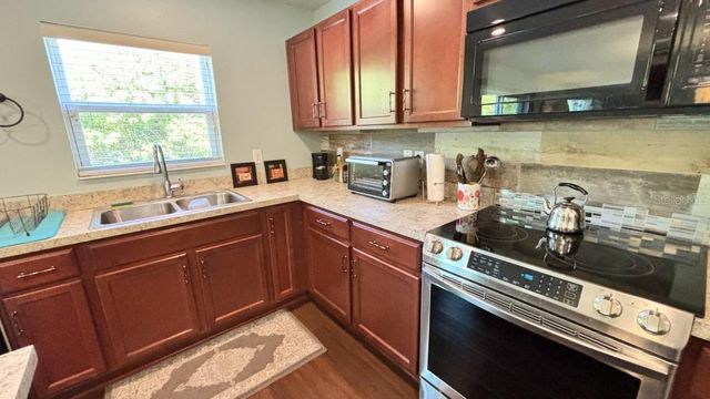 11521 SOUTHERN CREEK DRIVE, Gibsonton, FL 33534