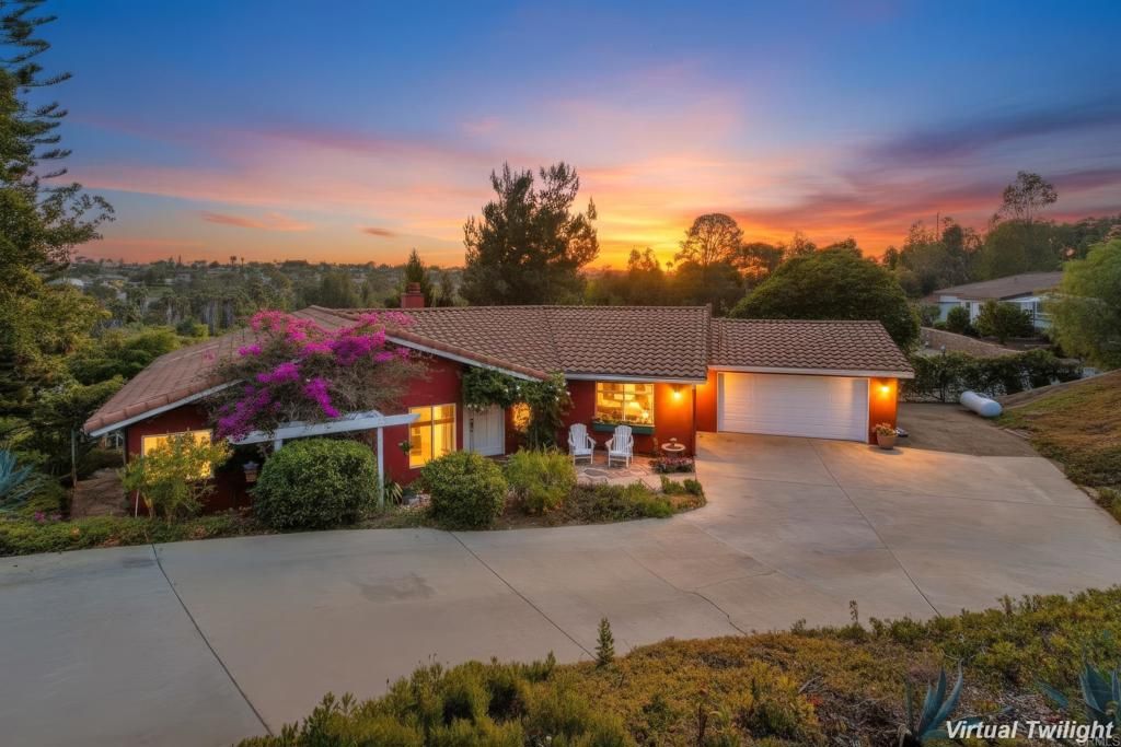 2202 Crest Hill Lane, Fallbrook, CA 92028 — photo 2