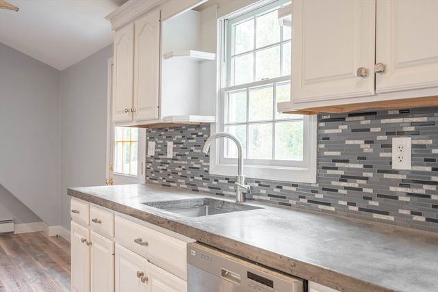 87 Brookfield Rd 1, Charlton, MA 01507