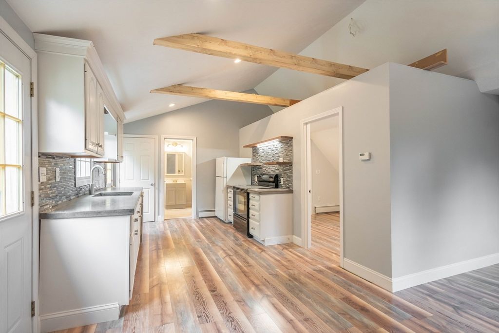 87 Brookfield Rd 1, Charlton, MA 01507