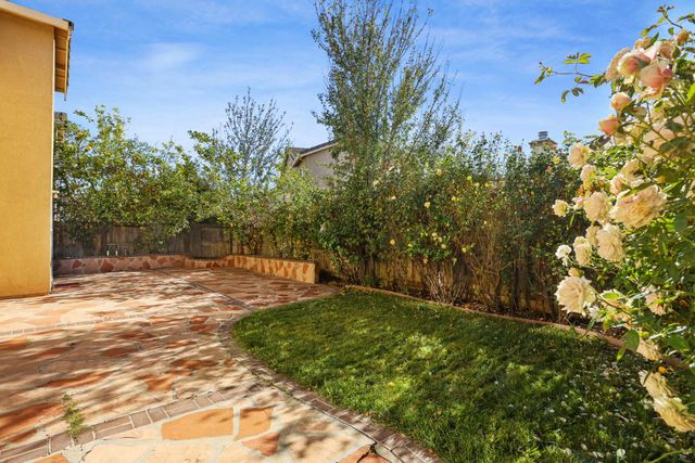 2902 Campbell Ln, Tracy, CA 95377